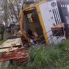 Под Киевом перевернулся 25-тонный автокран