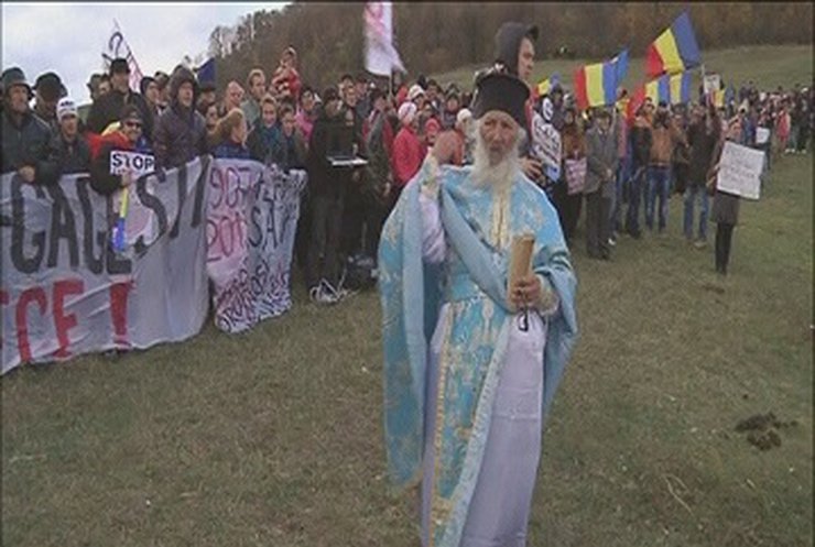 В Румынии протестуют против планов "Шеврон" добывать сланцевый газ