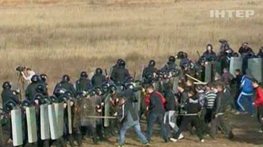 Ривненские милиционеры провели учения по усмирению разгневанной толпы