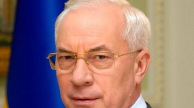 Азаров поручил ГСЧС и Минэнергоугля подготовиться к зимним катаклизмам