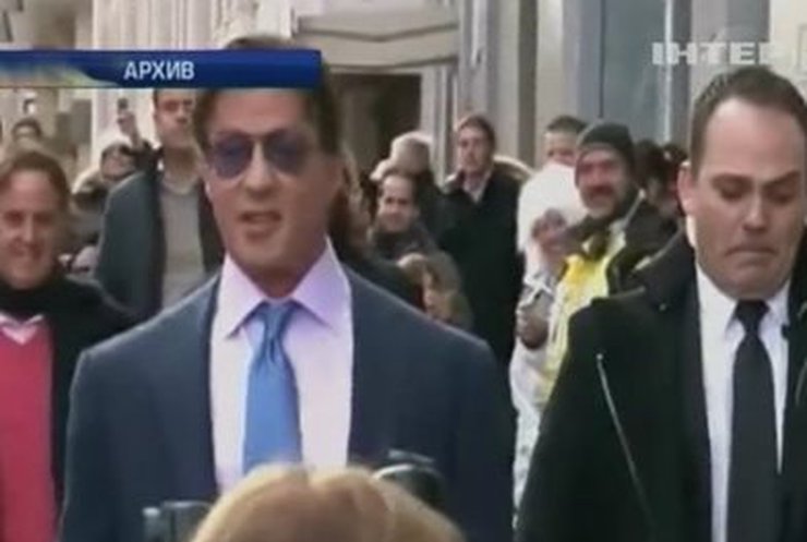 Сильвестр Сталлоне написал несколько картин для выставки в России