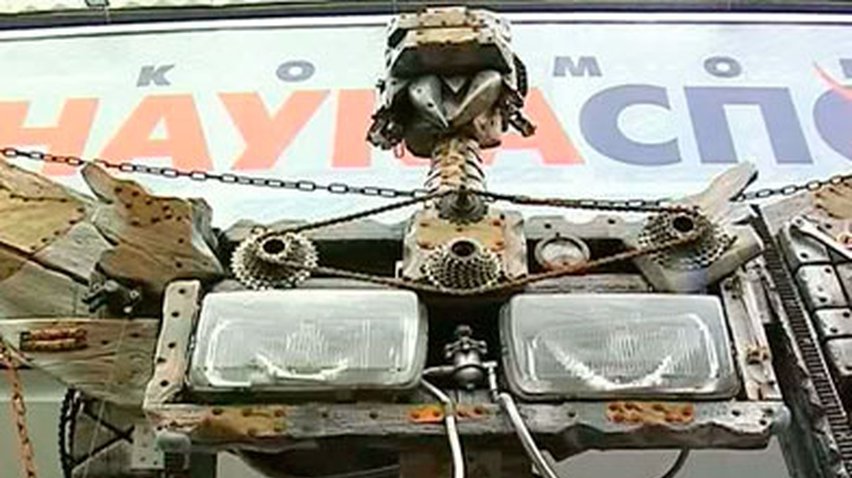 В Луганске открыли памятник трансформеру