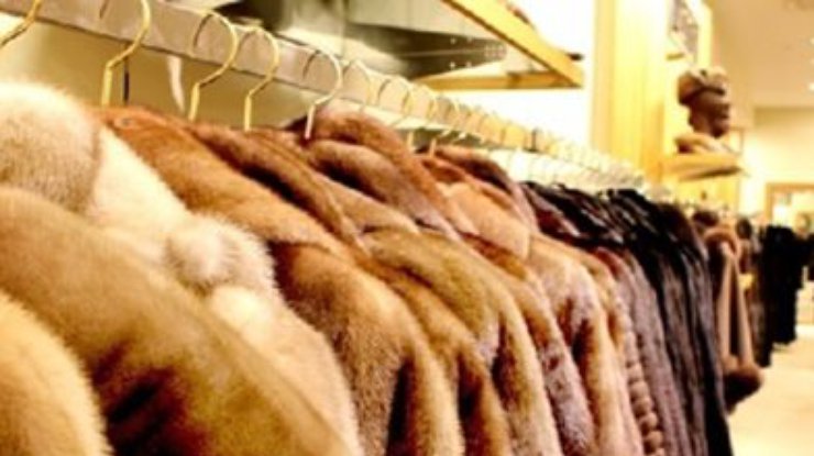 Из магазина меха в Харькове вынесли шуб на полтора миллиона гривен