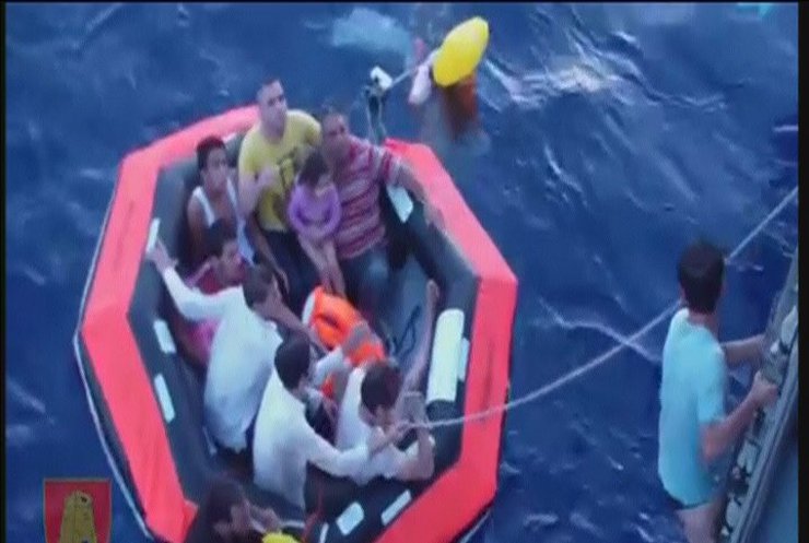 Американский десантрый корабль спас 128 сомалийских мигрантов