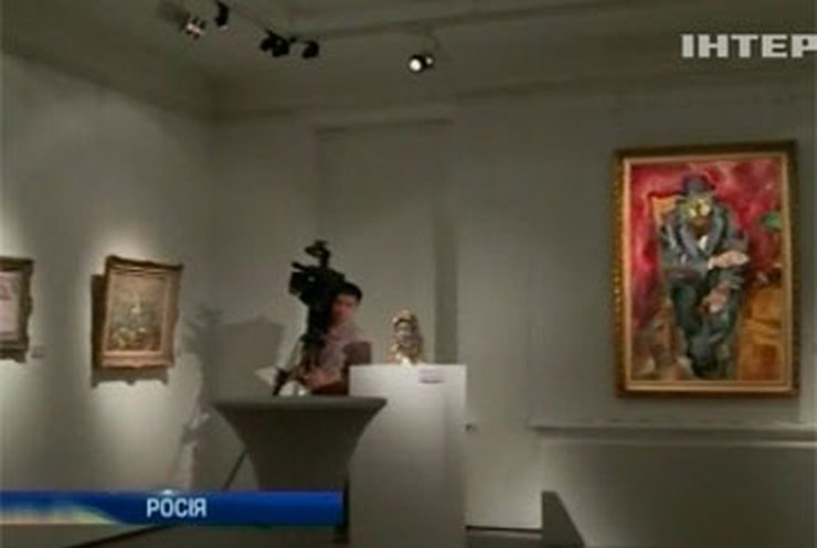 Аукционный дом Sotheby's устроил в Москве выставку картин известных художников