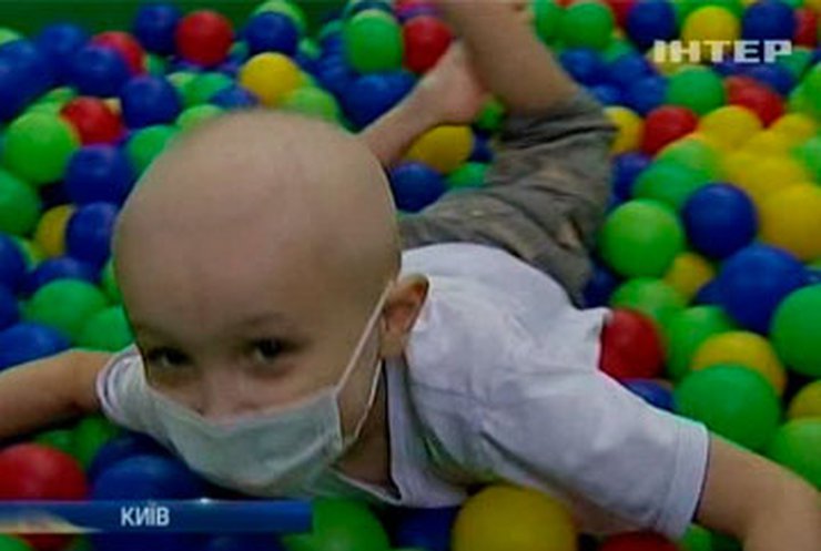 Пятилетнему Владику необходима помощь в борьбе с раком крови