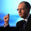 Яценюк обратился к Путину: Снесите "стену угроз и враждебности"
