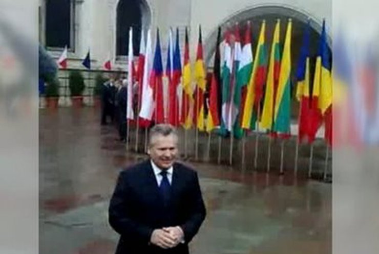 Кортеж Квасьневского сбил велосипедиста