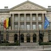 Бельгийским министрам запретили брать телефоны на секретные совещания