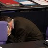 Европейских политиков обязали приобрести "шифрующие" мобильные телефоны