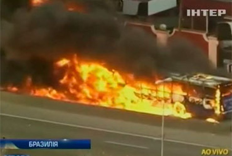 Из-за убийства 17-летнего подростка полицией в Сан-Паулу начались погромы