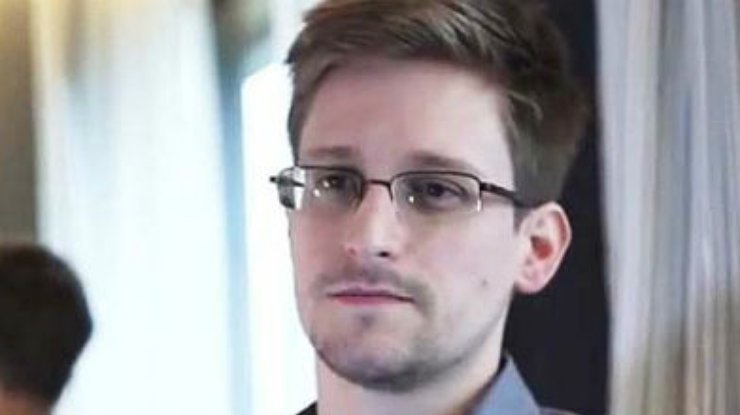 Сноуден представляет угрозу национальной безопасности США, - директор АНБ