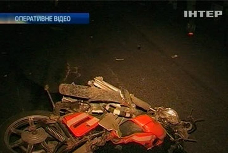 ДТП на Тернопольщине: Мотоцикл влетел в грузовой автомобиль