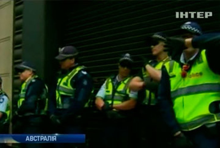 В Мельбурне протестующие студенты подрались с полицией