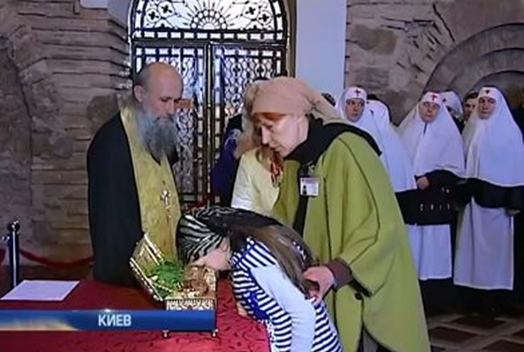 В Киев привезли мощи Георгия Победоносца