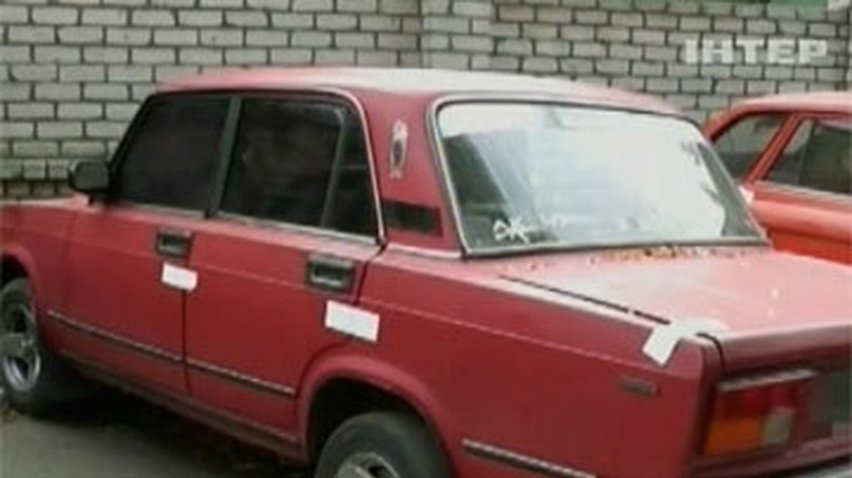 В Черновцах двое подростков попались на угоне автомобиля