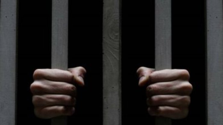 За разбитую губу милиционера мужчина получил 1,5 года тюрьмы