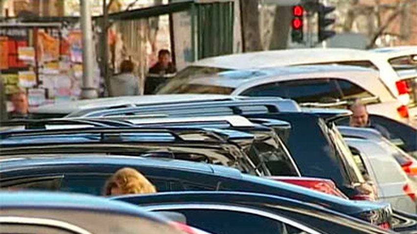 Киевские водители не спешат пользоваться "мобильной парковкой"