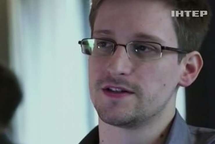 Сноуден попросил власти США о помиловании