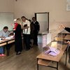 Экстремисты разгромили избирательный участок в сербской части Косовска-Митровицы