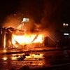 На Позняках сгорел дотла киоск с бельем