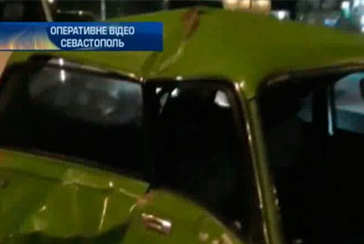 В Севастополе маршрутка столкнулась с двумя автомобилями