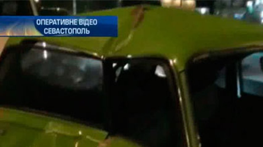 В Севастополе маршрутка столкнулась с двумя автомобилями