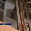 В США студент упал с 17 этажа и застрял между зданиями