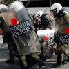 Полиция взяла штурмом здание греческой вещательной корпорации
