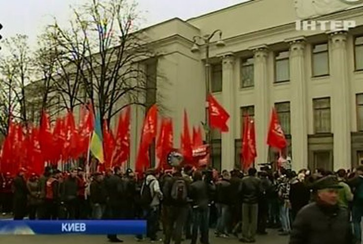 Киевляне требовали евроинтеграции и праздновали годовщину революции