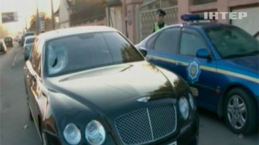 В Одессе владелец салона дорогих машин насмерть сбил 23-летнего парня