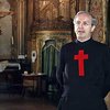 Главу католического ордена в Италии подозревают в похищении людей и коррупции