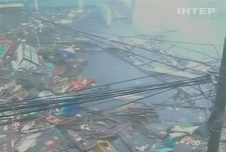 На Филиппины обрушился тропический тайфун "Хайян"