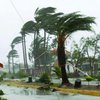 Во Вьетнаме из-за тайфуна эвакуируют 100 тысяч человек