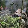 В Индонезии разбился военный вертолет: 13 человек погибли