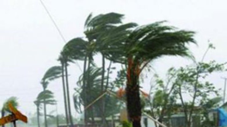 Во Вьетнаме из-за тайфуна эвакуируют 100 тысяч человек