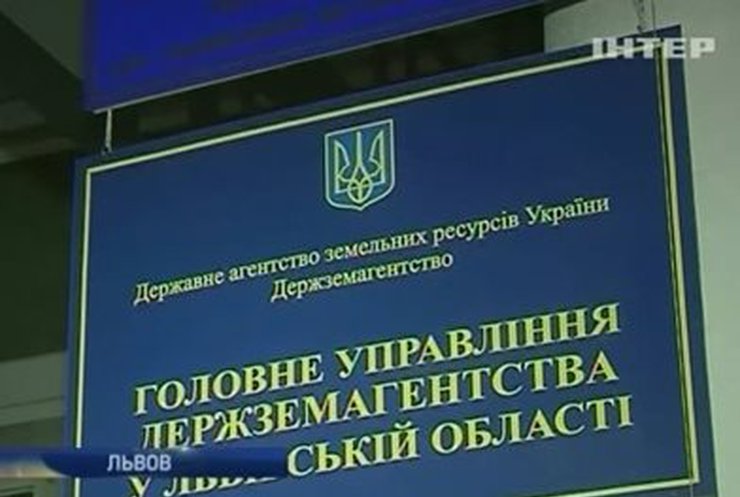 На Львовщине чиновник из Госземагентства попался на взятке