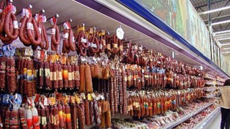 Житель Луцка пытался украсть колбасы из супермаркета почти на 300 гривен
