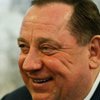 Мельник несколько дней тренировался снимать браслет