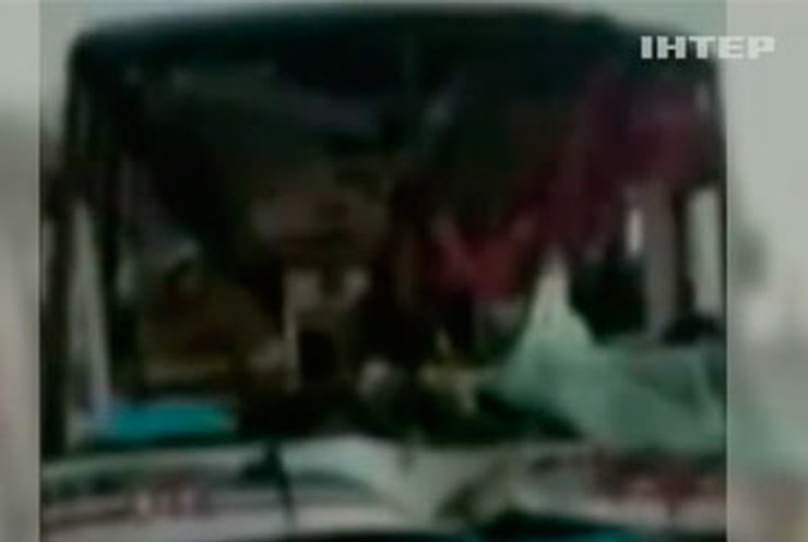На Филиппинах автобус врезался в толпу пассажиров. Погибли 6 человек