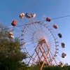 После романов с самолетом и поездом американка вышла замуж за колесо обозрения