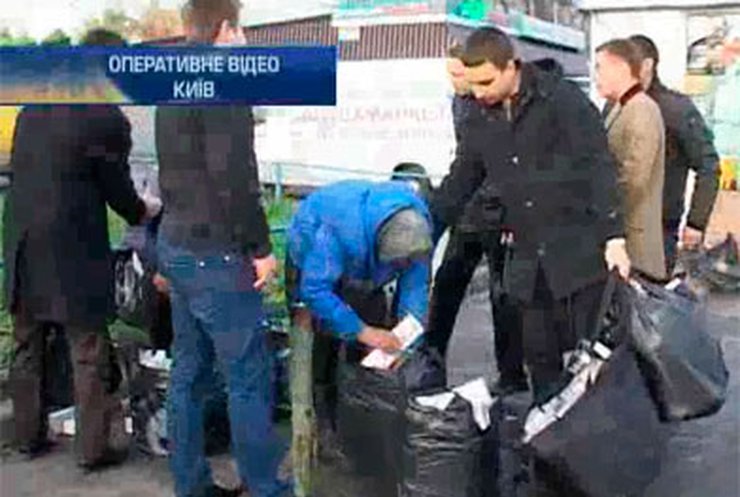 На киевском рынке изъяли крупную партию поддельных сигарет