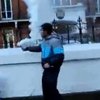 Посольство Нидерландов в Лондоне забросали дымовыми шашками