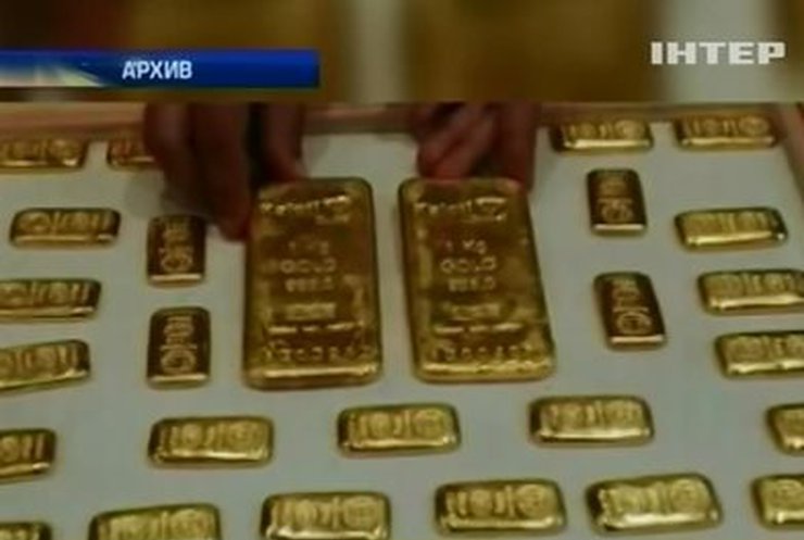 В туалете самолета Колката-Бангкок нашли 20 килограммов золота