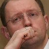 Яценюк не может вылететь к Тимошенко из-за проблем с авиасообщением