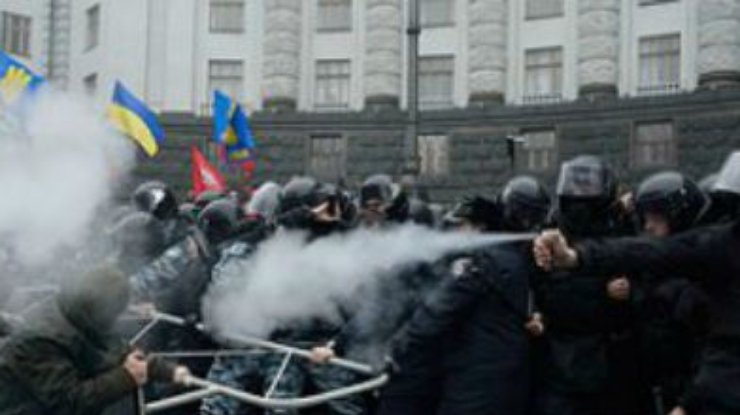 Милиция начала уголовное производство из-за воскресных столкновений у Кабмина