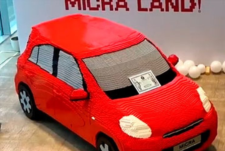 Украинцы собрали Nissan Micra в натуральную величину из конструктора Lego