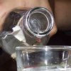 Пьяный россиянин раздел на улице сожительницу и забил коромыслом