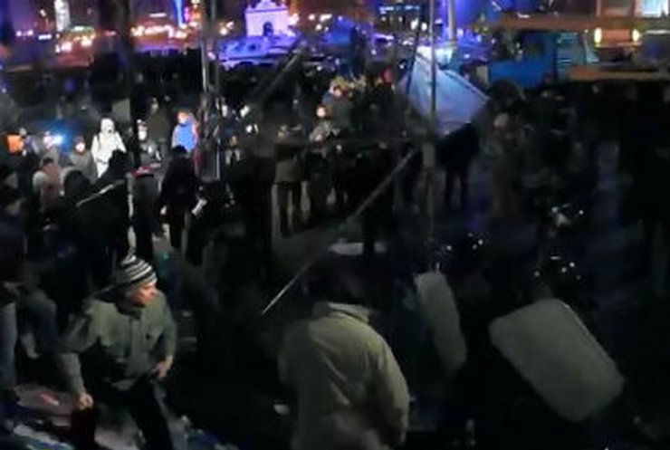 Милиция разогнала киевский "евромайдан" (обновлено, видео)