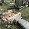 Вандалы разрушили 37 могил на луганском кладбище